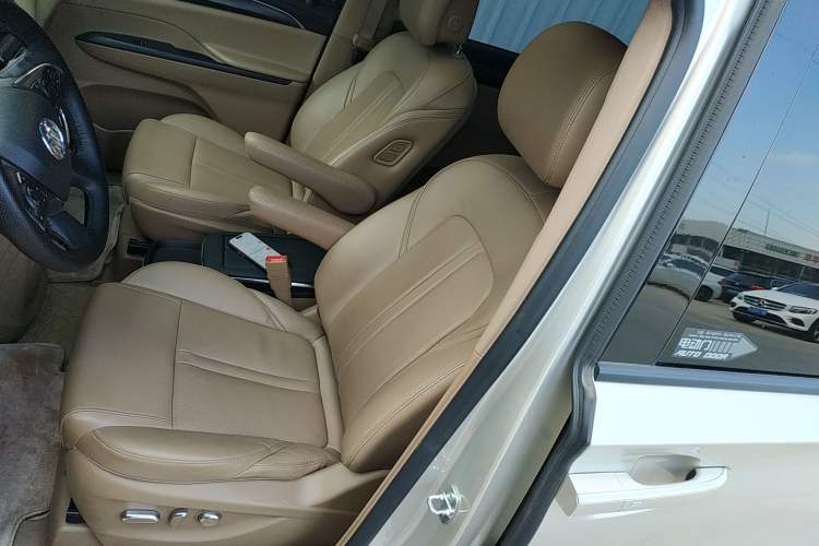Used Buick GL8 2021 ES Landtrek 653T Luxury Model Left Front Seat
