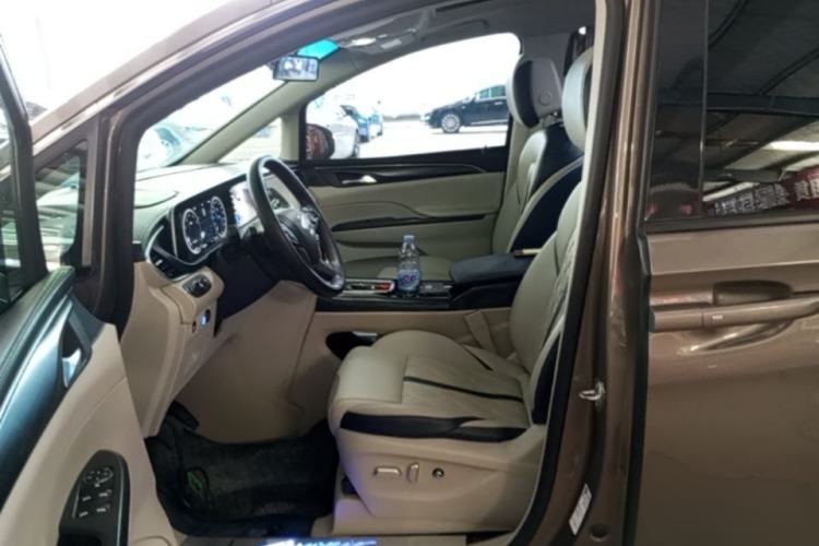 Used Buick GL8 2021 ES Landtrek 653T Comfort Edition Left Front Seat
