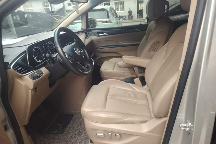 Used Buick GL8 2021 ES Landtrek 653T Luxury Model Left Front Seat