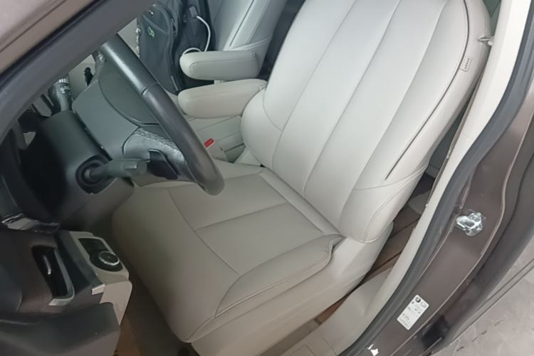 Used Buick GL8 2021 Land Cruiser Executive 652T Premium Model Left Front Seat