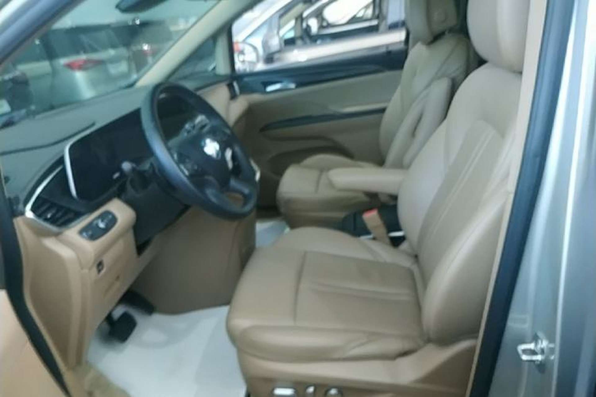 Used Buick GL8 2021 ES Landtrek 653T Luxury Model Left Front Seat