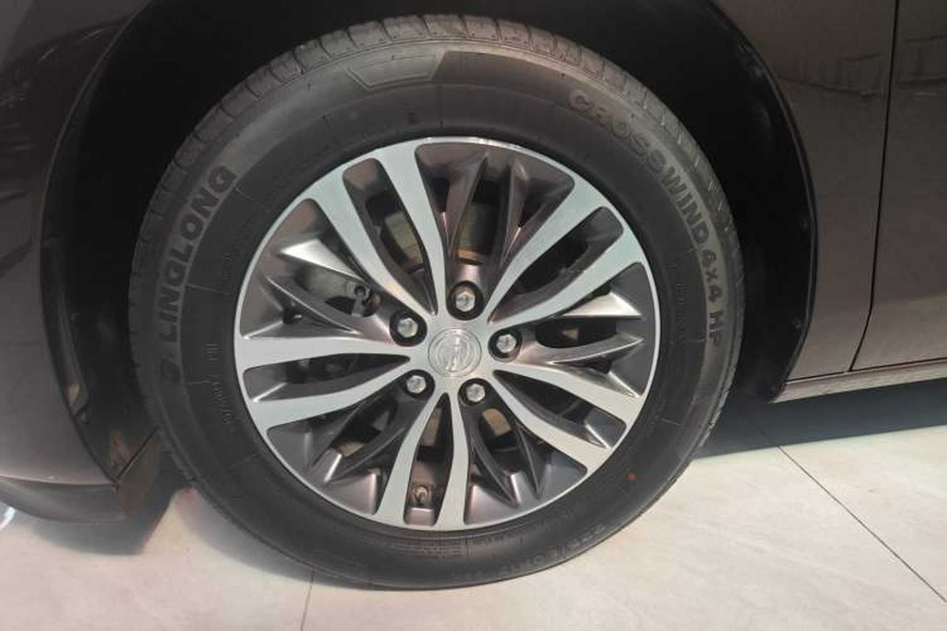 Used Buick GL8 2021 ES Landtrek 653T Comfort Edition Left Front Wheel Hub