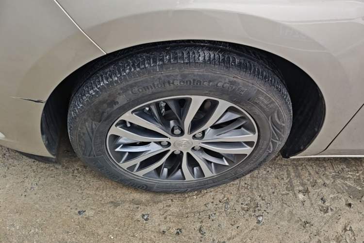 Used Buick GL8 2021 ES Landtrek 653T Comfort Edition Left Front Wheel Hub