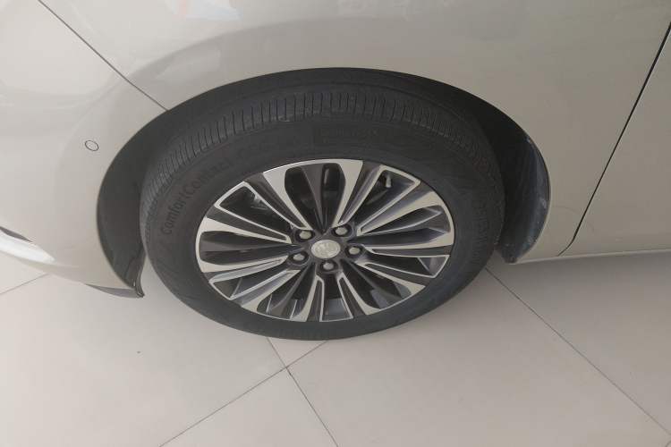 Used Buick GL8 2021 ES Landtrek 653T Luxury Model Left Front Wheel Hub