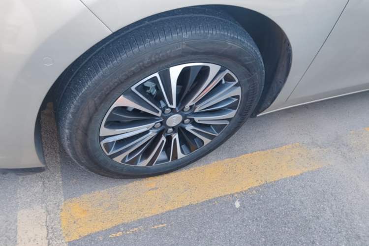Used Buick GL8 2021 ES Landtrek 653T Luxury Model Left Front Wheel Hub