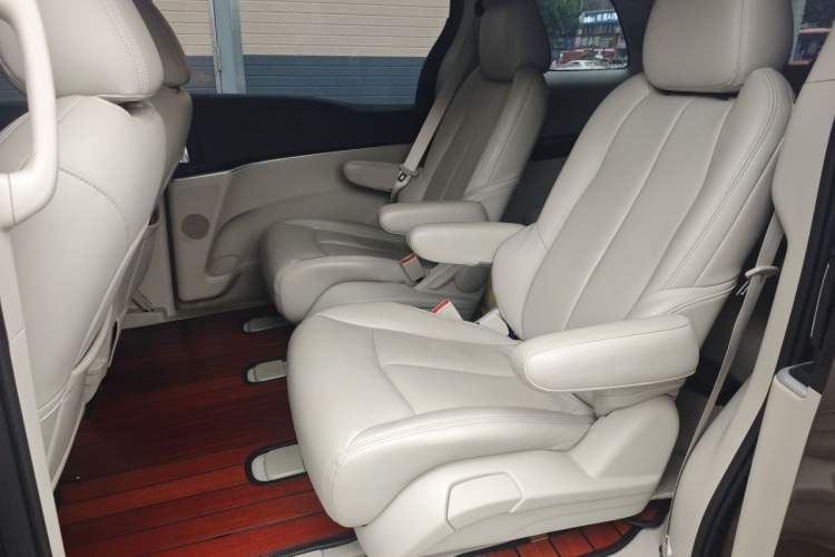 Used Buick GL8 2021 Land Cruiser Executive Class 652T Comfort Model Left Rear Seat