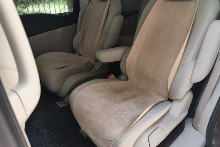 Used Buick GL8 2021 Land Cruiser Executive Class 652T Comfort Model Left Rear Seat