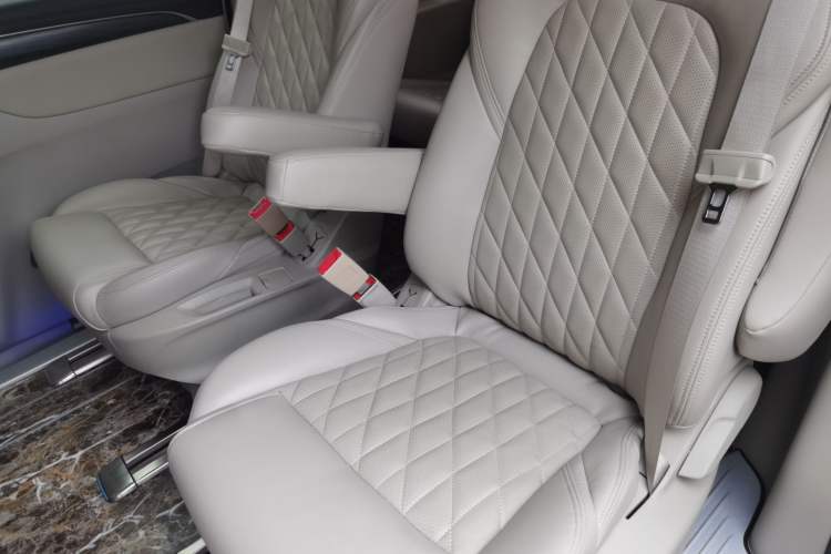 Used Buick GL8 2021 ES Landtrek 653T Comfort Edition Left Rear Seat