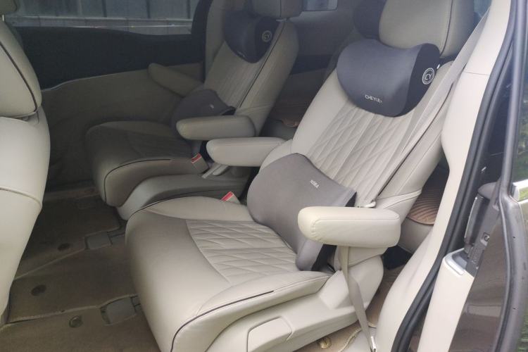 Used Buick GL8 2021 Land Cruiser Executive Class 652T Luxury Model Left Rear Seat