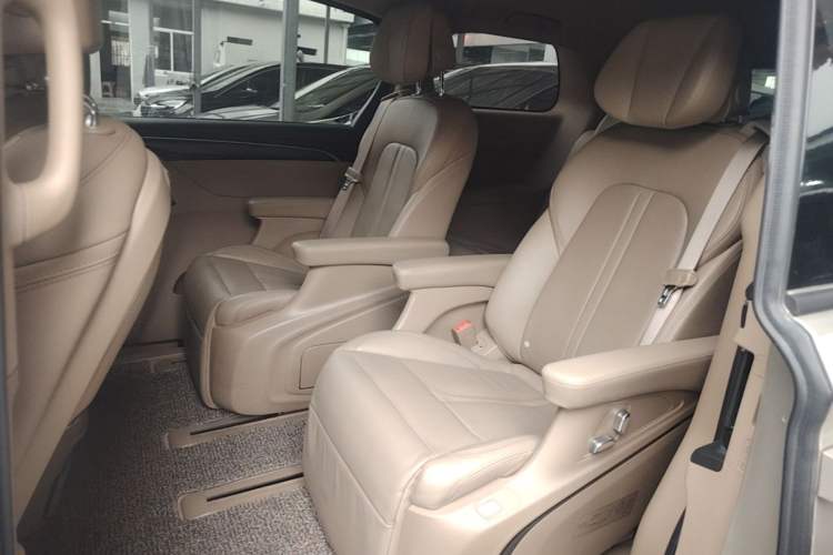 Used Buick GL8 2021 ES Landtrek 653T Luxury Model Left Rear Seat
