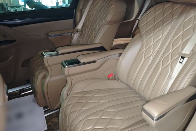 Used Buick GL8 2021 ES Land Cruiser 653T Luxury Edition Left Rear Seat