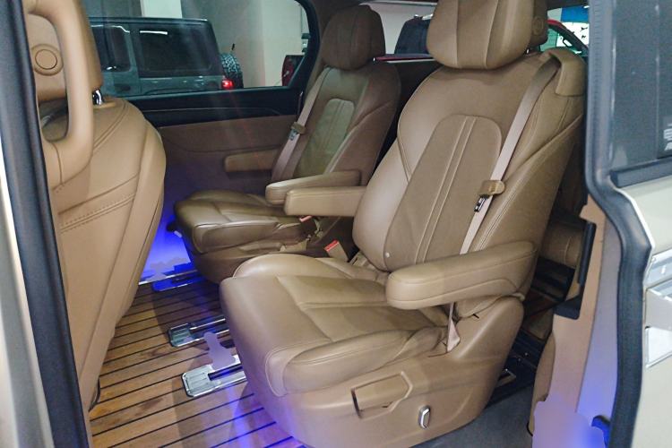 Used Buick GL8 2021 ES Land Cruiser 653T Luxury Edition Left Rear Seat