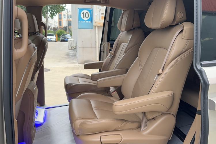 Used Buick GL8 2021 ES Land Cruiser 653T Luxury Edition Left Rear Seat