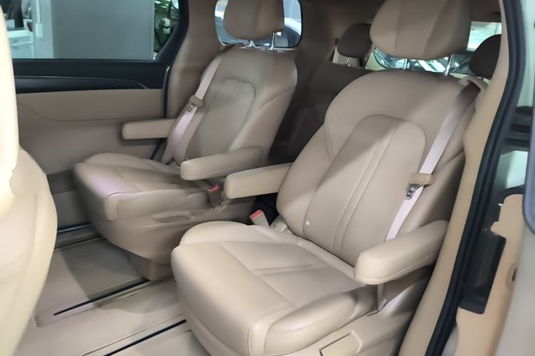 Used Buick GL8 2021 ES Land Cruiser 653T Luxury Edition Left Rear Seat