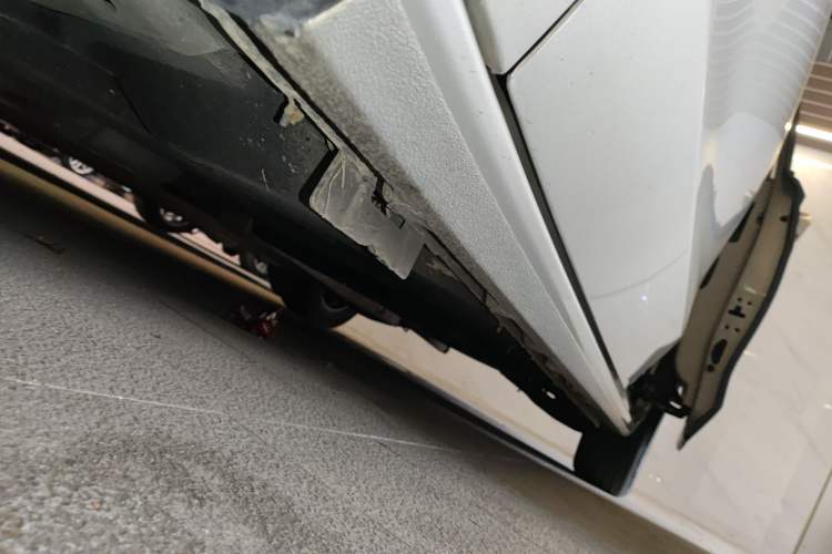 Used Buick GL8 2021 ES Landtrek 653T Comfort Edition Left Side Sill
