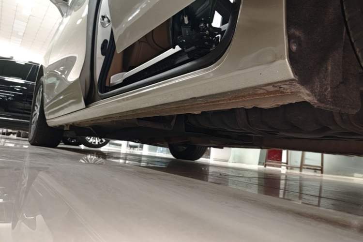 Used Buick GL8 2021 ES Land Cruiser 653T Luxury Edition Left Side Sill