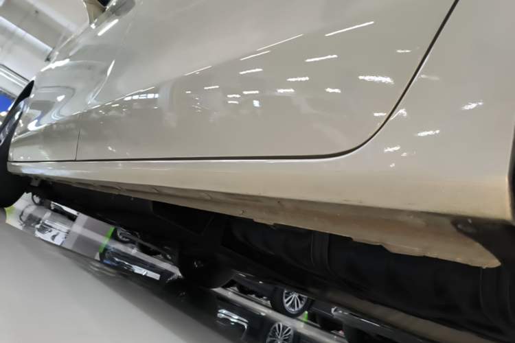 Used Buick GL8 2021 ES Land Cruiser 653T Luxury Edition Left Side Sill