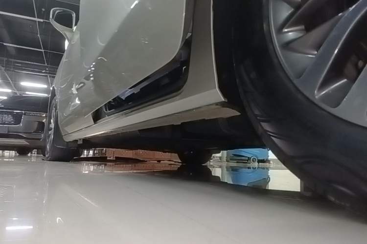 Used Buick GL8 2021 ES Land Cruiser 653T Luxury Edition Left Side Sill