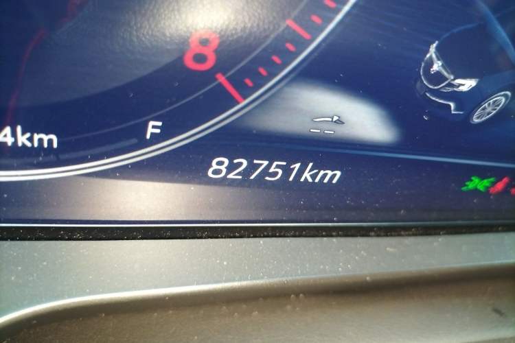 Used Buick GL8 2021 ES Land Cruiser 653T Flagship Model Odometer Close Up