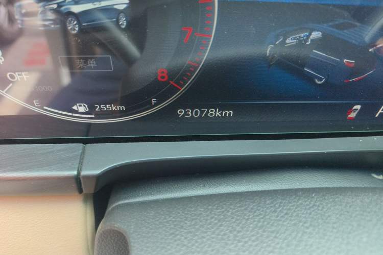 Used Buick GL8 2021 ES Land Cruiser 653T Luxury Edition Odometer Close Up