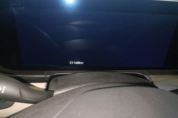Used Buick GL8 2021 ES Landtrek 653T Comfort Edition Odometer Close Up