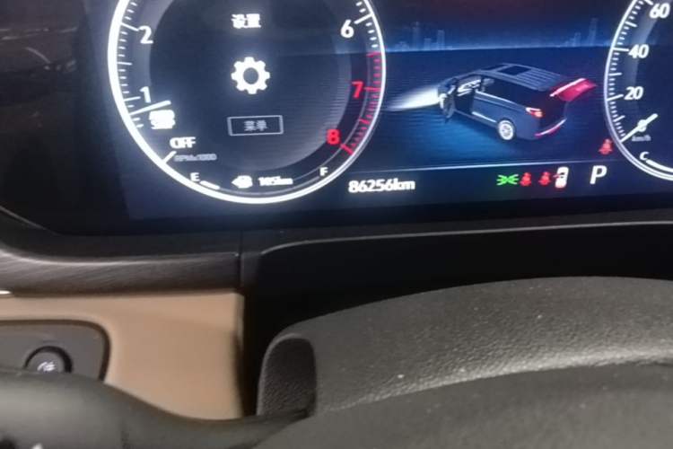 Used Buick GL8 2021 ES Landtrek 653T Luxury Model Odometer Close Up