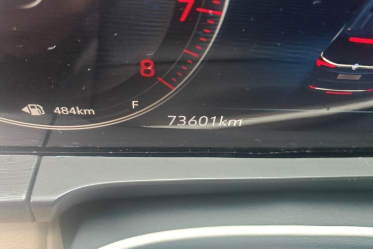 Used Buick GL8 2021 ES Landtrek 653T Smart Luxury Model Odometer Close Up