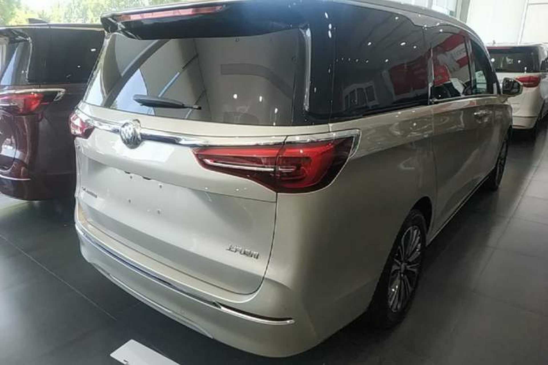 Used Buick GL8 2021 ES Landtrek 653T Luxury Model Rear Right 45 Deg