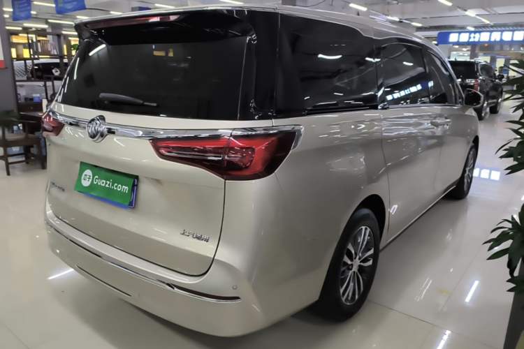 Used Buick GL8 2021 ES Land Cruiser 653T Luxury Edition Rear Right 45 Deg