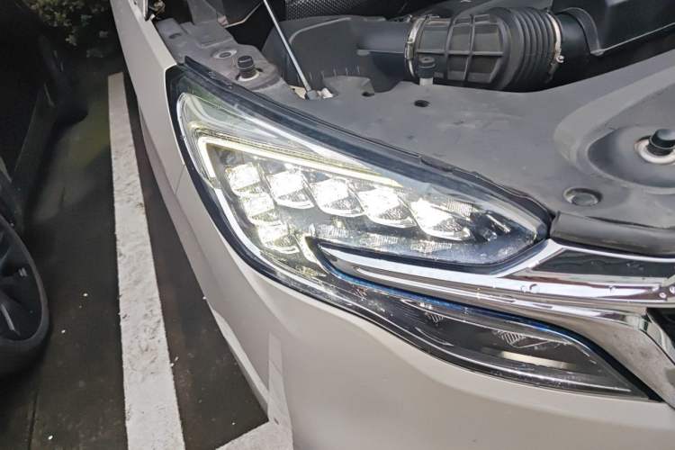 Used Buick GL8 2021 ES Landtrek 653T Comfort Edition Right Front Headlight