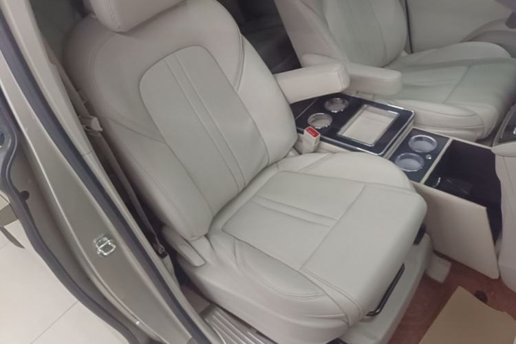 Used Buick GL8 2021 ES Landtrek 653T Comfort Edition Right Front Seat