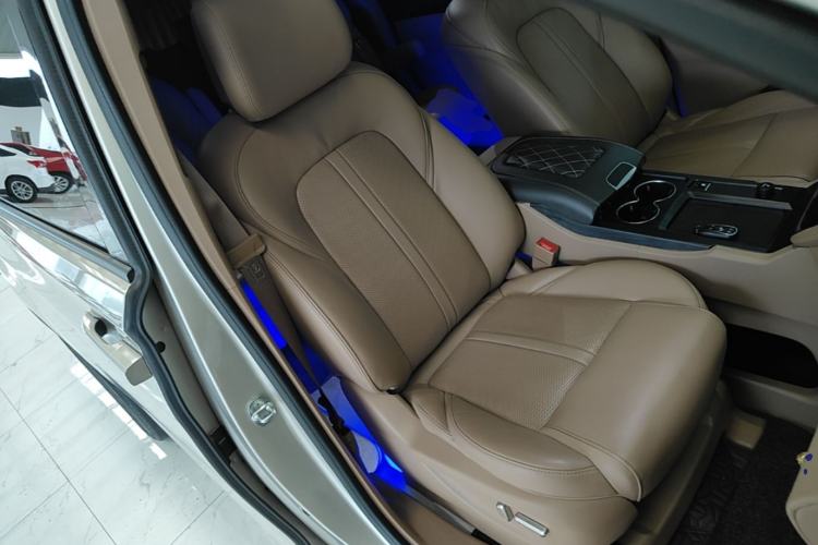 Used Buick GL8 2021 ES Land Cruiser 653T Luxury Edition Right Front Seat