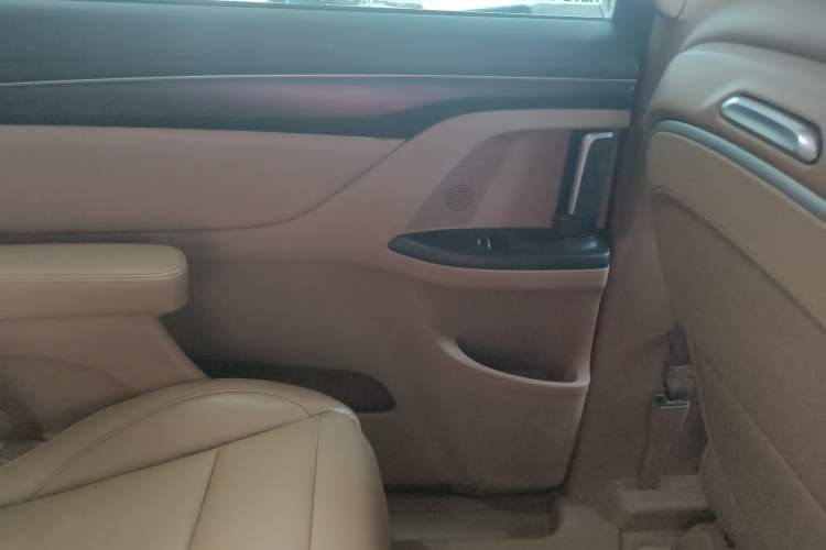 Used Buick GL8 2021 ES Landtrek 653T Luxury Model Right Rear Door Interior