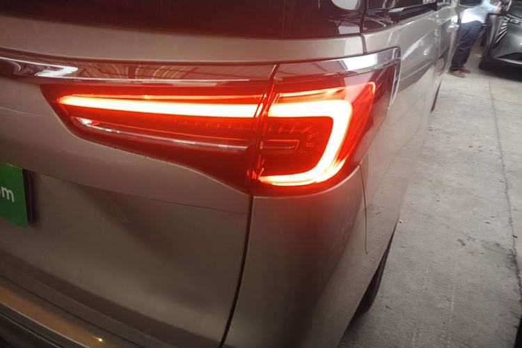 Used Buick GL8 2021 ES Landtrek 653T Luxury Model Right Rear Taillight