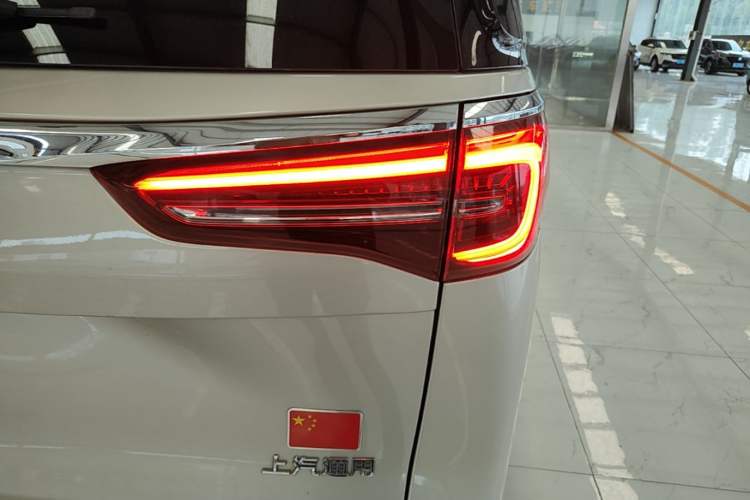 Used Buick GL8 2021 ES Land Cruiser 653T Luxury Edition Right Rear Taillight
