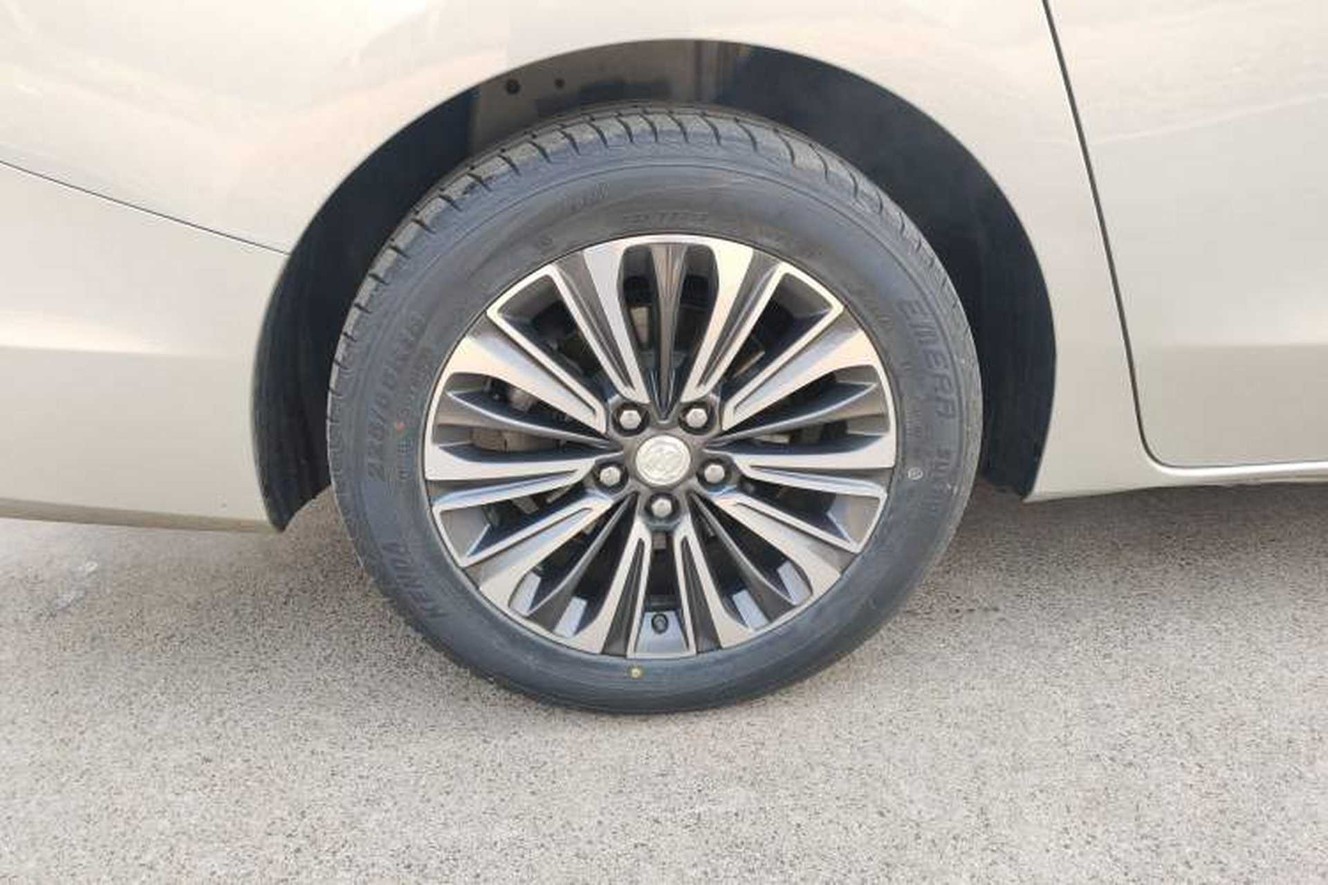 Used Buick GL8 2021 ES Landtrek 653T Luxury Model Right Rear Wheel Hub