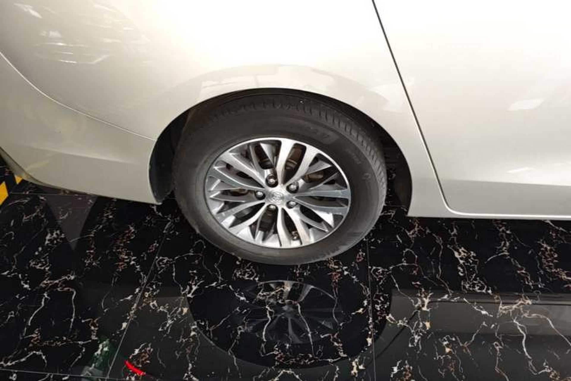 Used Buick GL8 2021 ES Land Cruiser 653T Luxury Edition Right Rear Wheel Hub