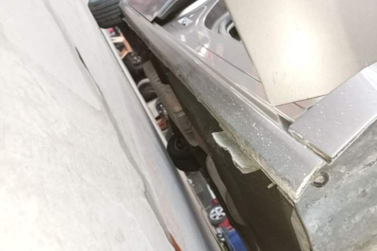 Used Buick GL8 2021 ES Landtrek 653T Comfort Edition Right Side Sill
