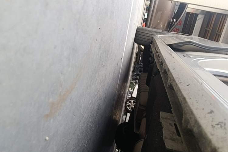 Used Buick GL8 2021 ES Land Cruiser 653T Luxury Edition Right Side Sill