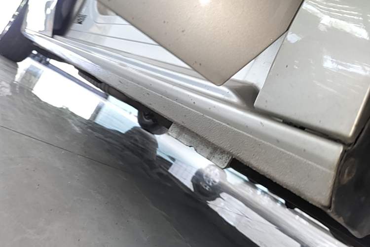 Used Buick GL8 2021 ES Landtrek 653T Comfort Edition Right Side Sill