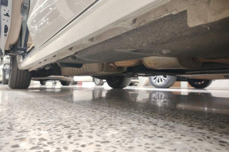 Used Buick GL8 2021 ES Land Cruiser 653T Luxury Edition Right Side Sill