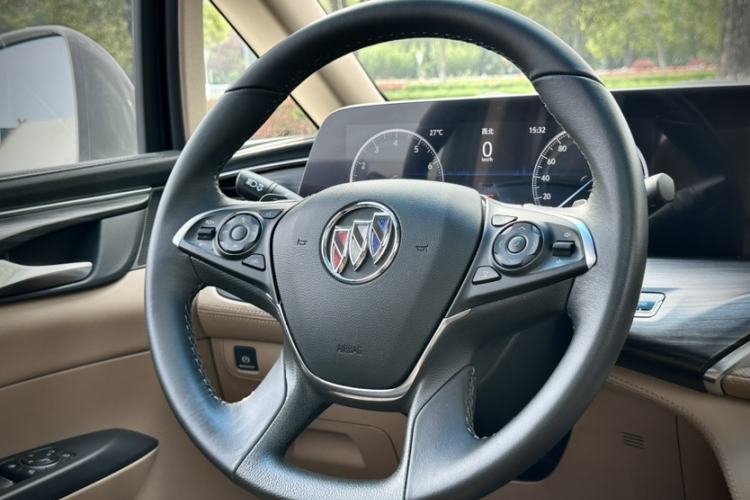Used Buick GL8 2021 ES Landtrek 653T Luxury Model Steering Wheel