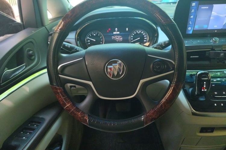 Used Buick GL8 2021 Land Cruiser Executive Class 652T Comfort Model Steering Wheel