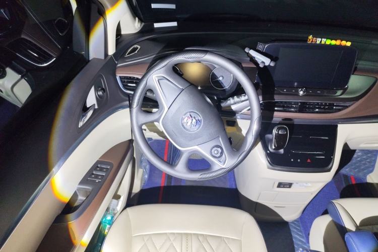 Used Buick GL8 2021 Land Cruiser Executive Class 652T Comfort Model Steering Wheel