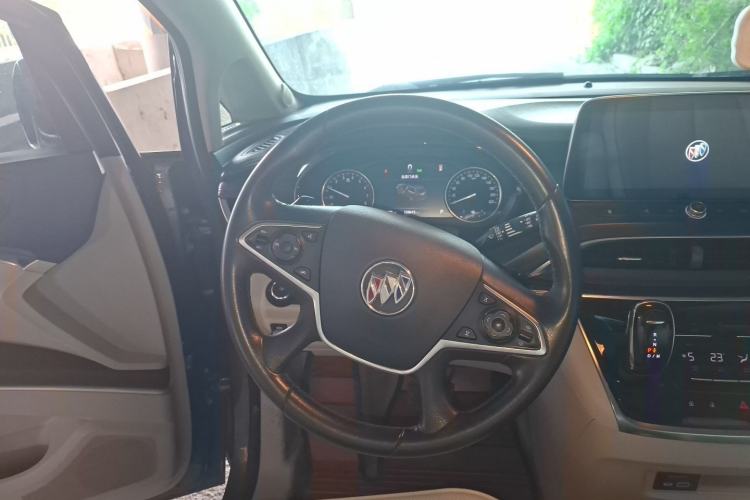 Used Buick GL8 2021 Land Cruiser Executive Class 652T Luxury Model Steering Wheel