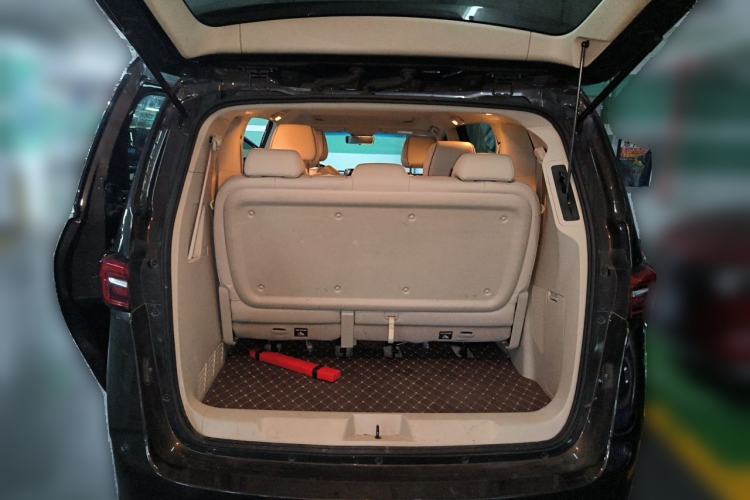 Used Buick GL8 2021 Land Cruiser Executive 652T Premium Model Trunk