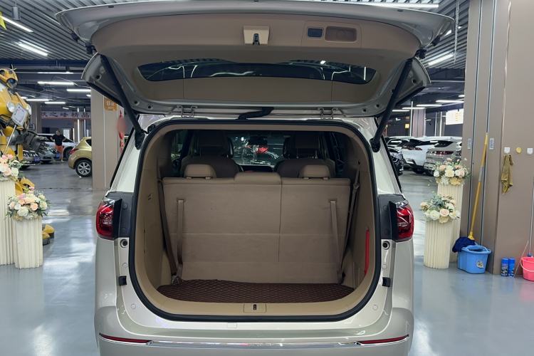 Used Buick GL8 2021 ES Land Cruiser 653T Flagship Model Trunk