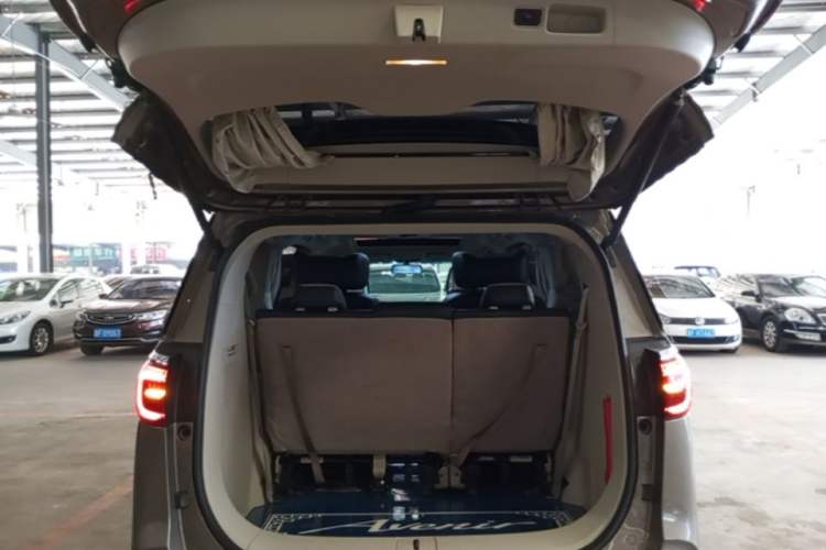 Used Buick GL8 2021 ES Landtrek 653T Comfort Edition Trunk