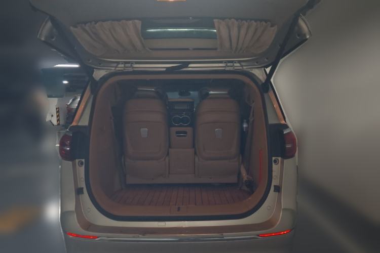 Used Buick GL8 2021 ES Landtrek 653T Smart Luxury Model Trunk