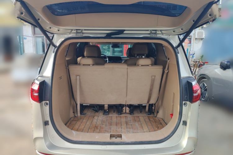Used Buick GL8 2021 ES Land Cruiser 653T Luxury Edition Trunk
